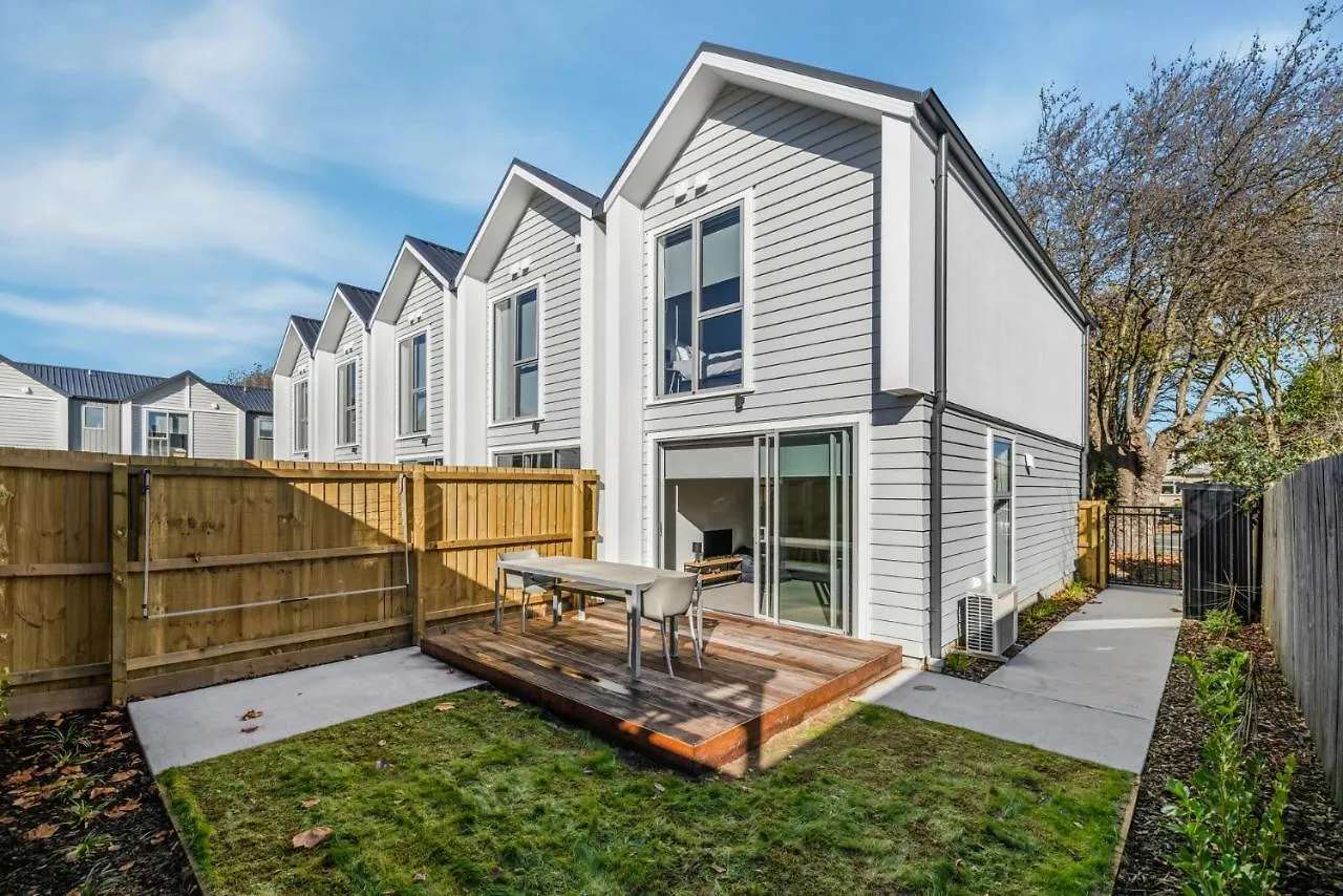 Linwood Avenue - Christchurch Holiday Home